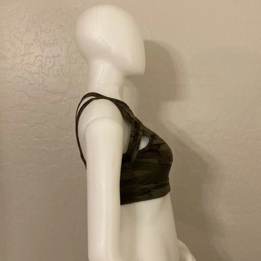 ALPHALETE Surface Keyhole Army Green Camouflage Sports Bra Medium_7